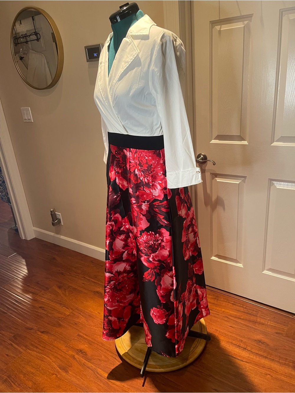 White Wrap Bodice Maxi Dress with Red Floral Black Skirt NWT - Picture 5 of 16